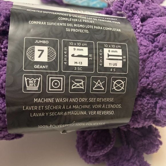 Red Heart Pomp A Doodle Jumbo Yarn Grape Pom Pom Purple 3 Skeins Craft - Picture 4 of 13
